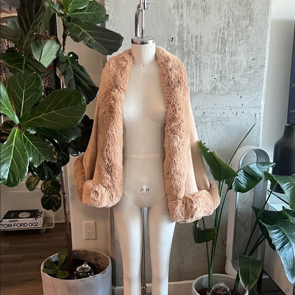 Adrienne Vittadini Soft Tan Teddy Jacket - Picture 3 of 7